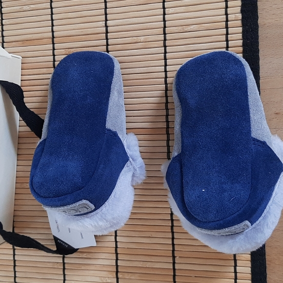 NWT, Infant UGG I Zippie Owl Eye Booties, SZ 4-5 or 12-18 mos - Picture 3 of 9